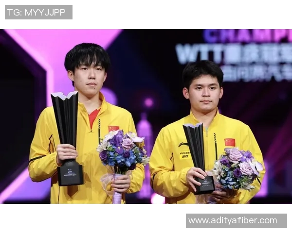 中分头型足球明星的魅力与风采解析